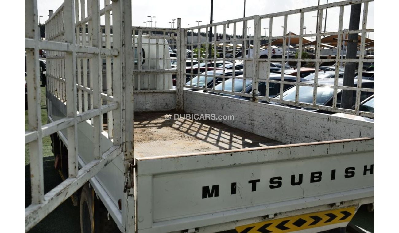 Mitsubishi Fuso Canter PERFECT FOR TRANSPORTING! Mitsubishi CANTER 2013 Model!! in White Color! GCC Specs