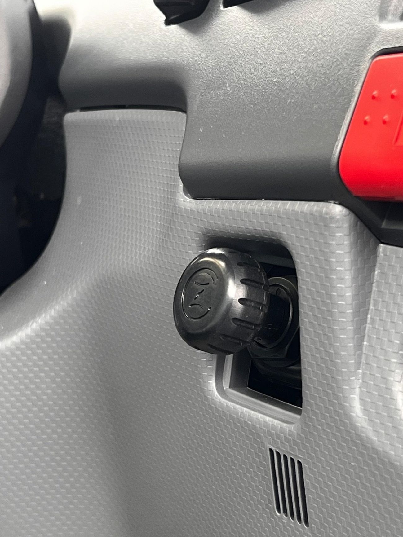 إيسوزو NPR إيسوزو -إن بي آر 2025