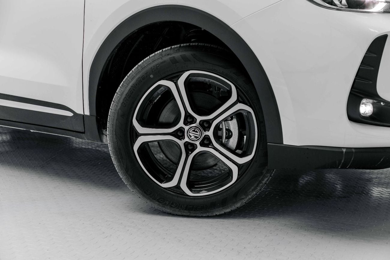 MG ZS COM 1.5L - White Inside Black | Export Only