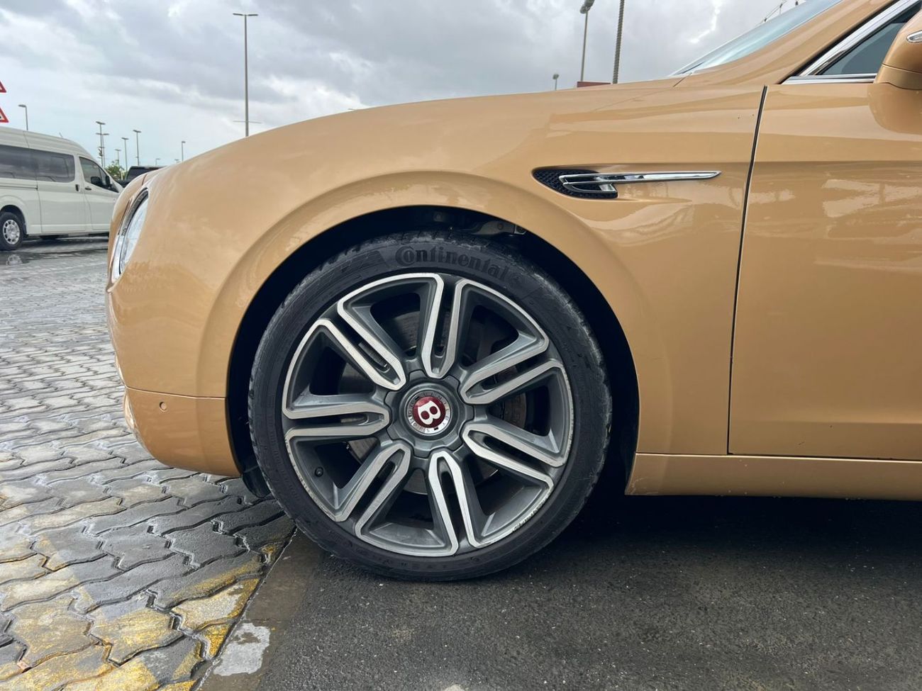 بنتلي فلاينج سبور BENTLEY FLYING SPUR TWINTURBO  2016.4.0L/V8