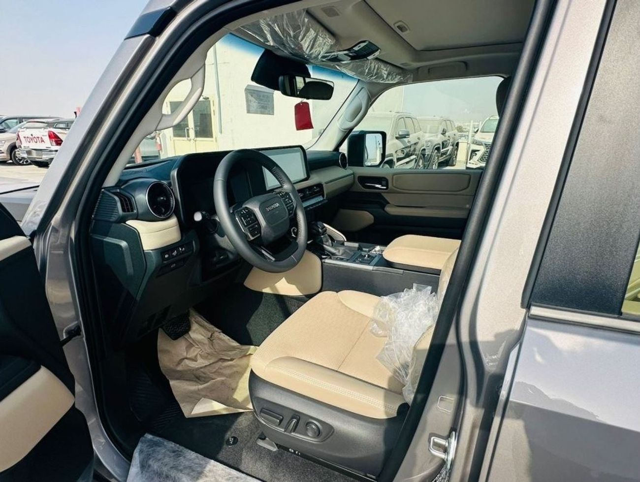 تويوتا برادو 2.4L GXL , LEATHER SEAT, PUSH START, ELECTRIC BACK DOOR, ALLOY WHEELS, MODEL 2024