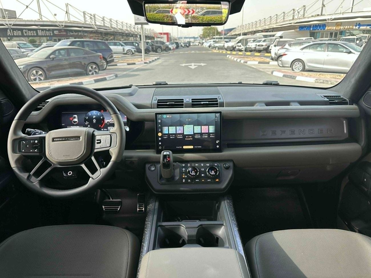 Land Rover Defender Defender Octa 2025 GCC Specs
