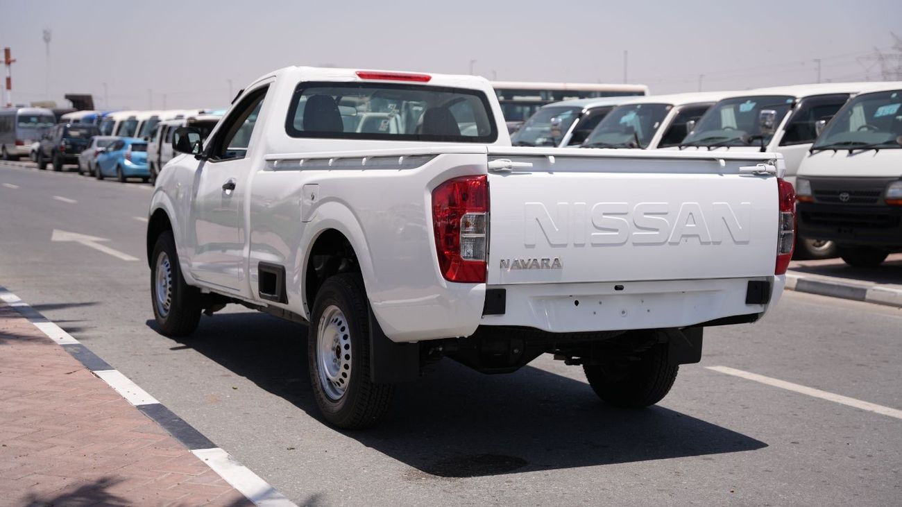 Nissan Navara Nissan Navara 2.5 Diesel XE 4X2 MT SCab Plus MY-2023