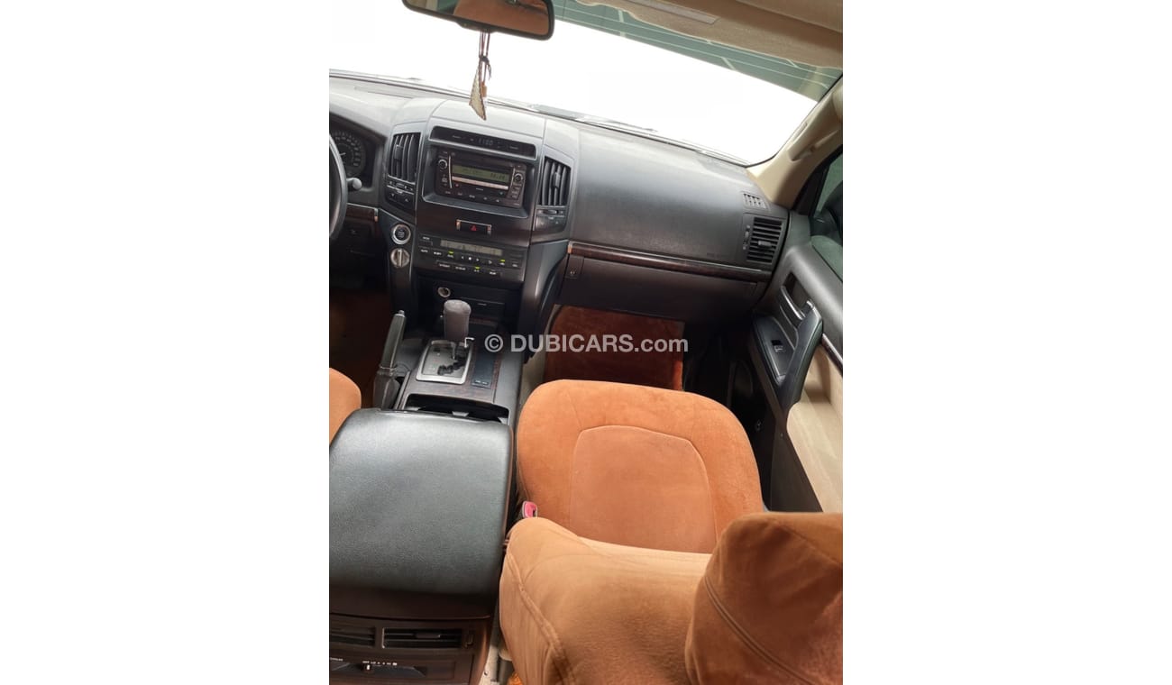 تويوتا لاند كروزر Toyota Land Cruisers  GXR V6 mobile 2010 Excellent Conditio  (Gcc- SPEC)  VERY GOOD CONDITION