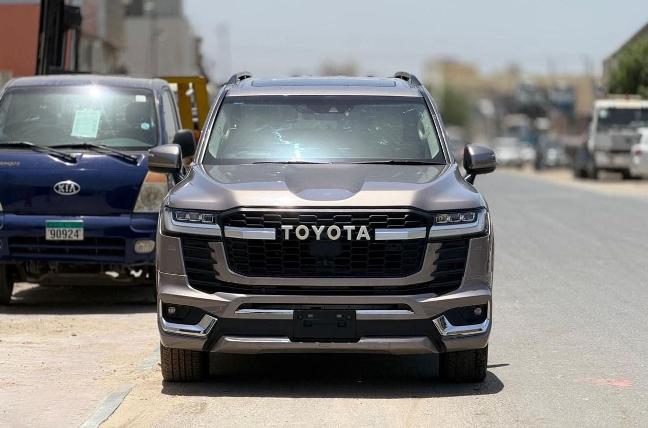 Toyota Land Cruiser EXR Toyota land cruiser LC300, year 2022, right hand drive, diesel 3.3L only foe export availab