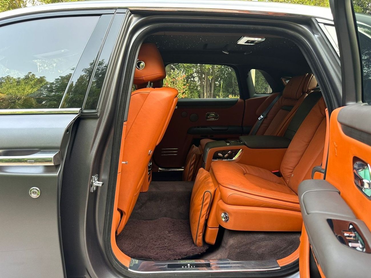 Rolls-Royce Ghost 6.75T Extended Wheelbase | V12 571 HP | GCC Specs | Like New | 4,000 KM