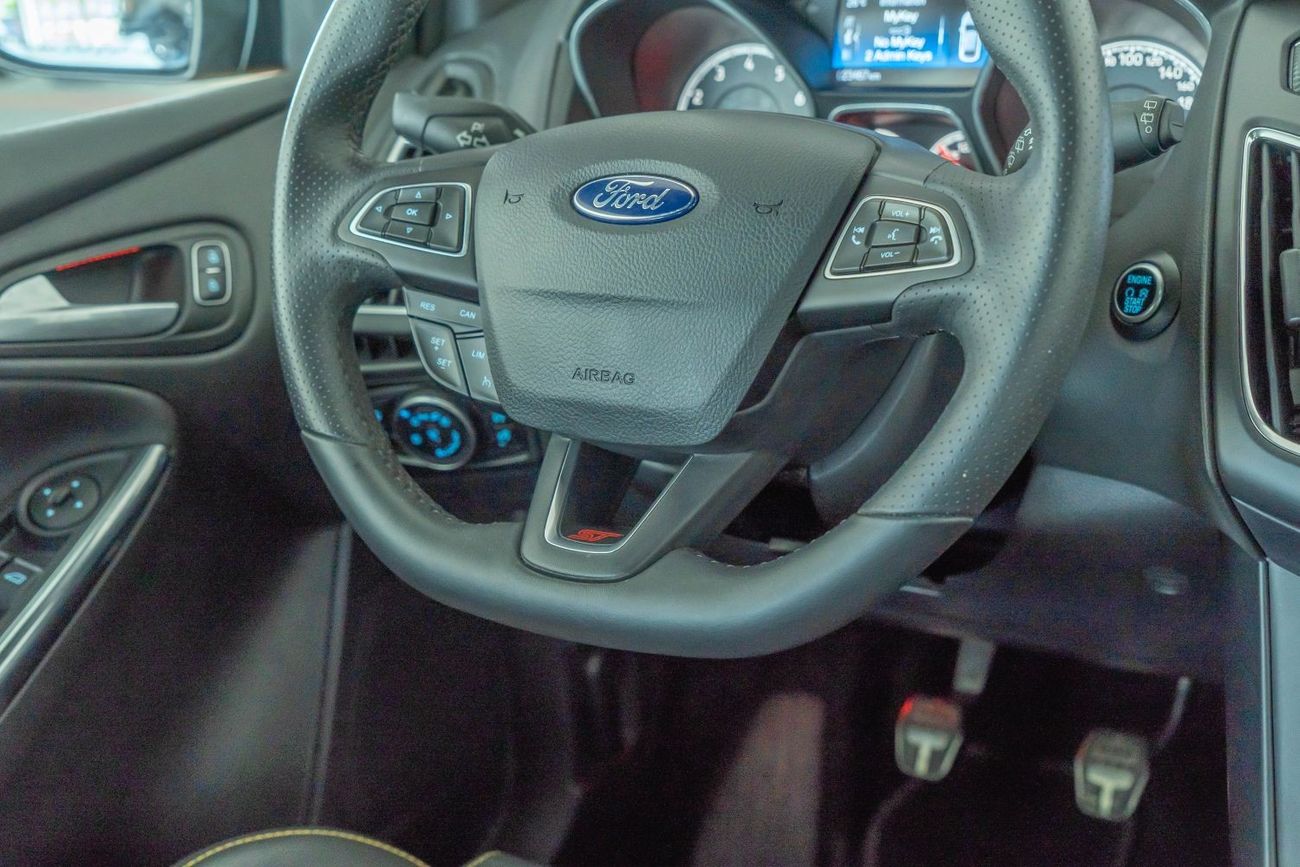 Ford Focus 2018 Ford Focus ST / 3 Year Ford Service Pack & 5 Year Ford Warranty