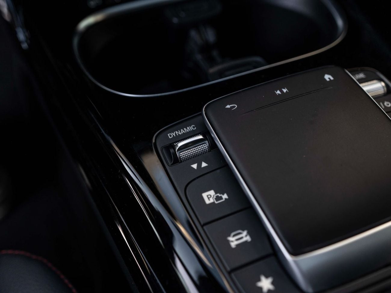 مرسيدس بنز A 35 AMG 4MATIC Hatchback