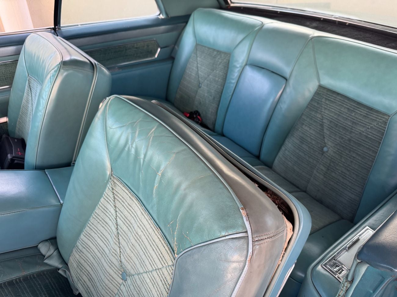 Cadillac Coupe Deville 