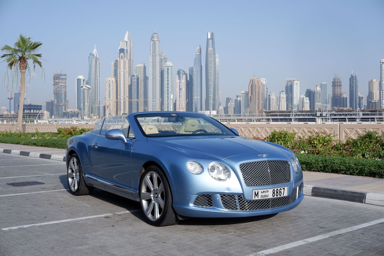 بنتلي كونتيننتال جي تي سي W12 twin turbo TOP option