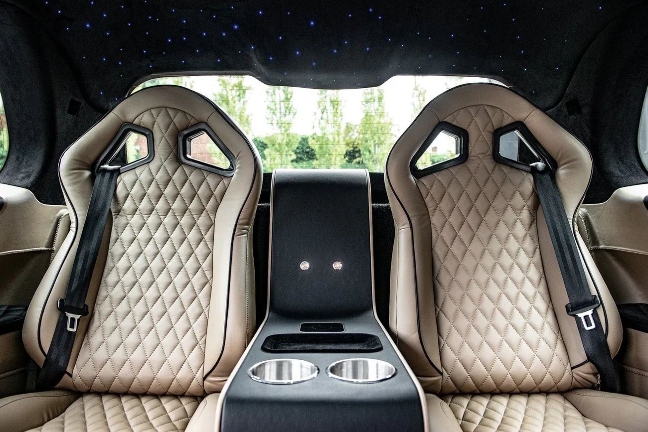 أل اي في سي TX LEVC TX5 TAXI Hybrid-Electric KAHN CONVERSION (EXPORT ONLY) RIGHT HAND DRIVE