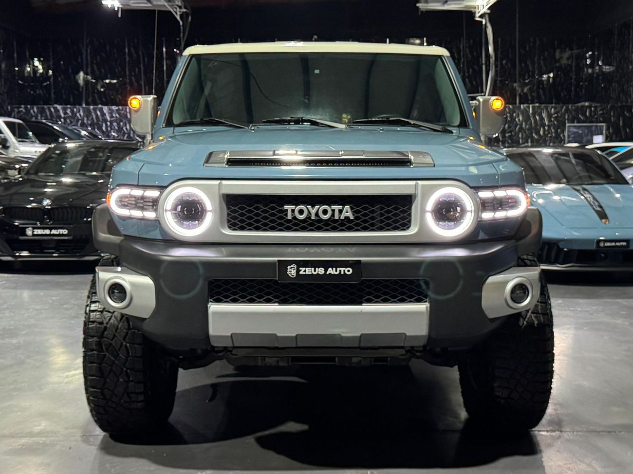 Toyota FJ Cruiser GXR 4.0L A/T 2020 Toyota Fj Cruiser, Warranty, Fully Customized, Very Low Km, 360HP, Excellent Condi