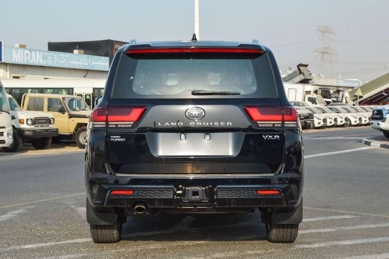 تويوتا لاند كروزر VXR 3.5L 4WD SUV 2026