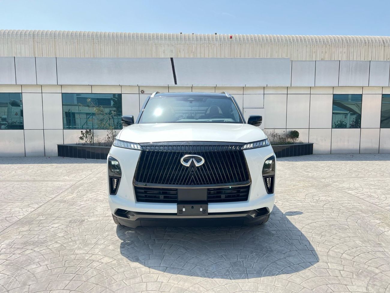 إنفينيتي QX80 Autograph Captain Chairs 3.5L