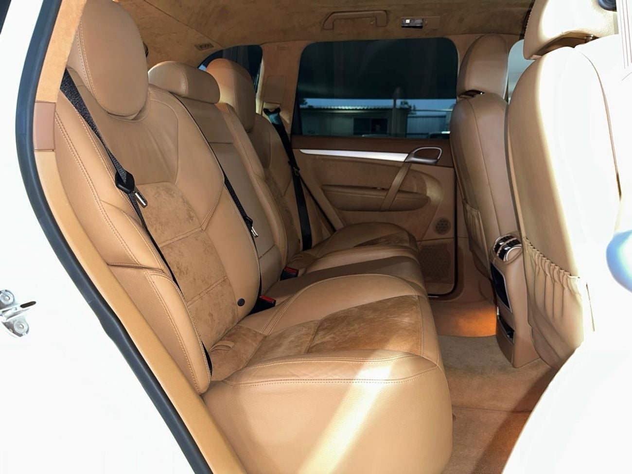 Porsche Cayenne PORSCHE CAYENNE GTS 2008 | SUNROOF | TWO KEYS | VERY LOW MILEAGE!