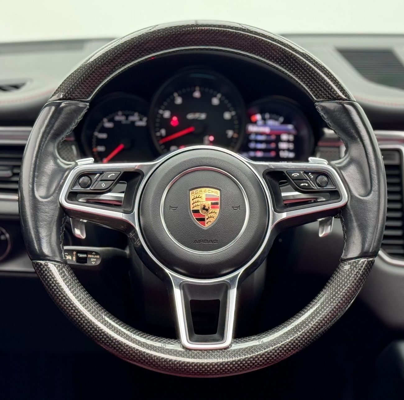 بورش ماكان GTS 3.0L (360 HP) 2017 Porsche Macan GTS, Service History, Excellent Condition, Low Km, GCC