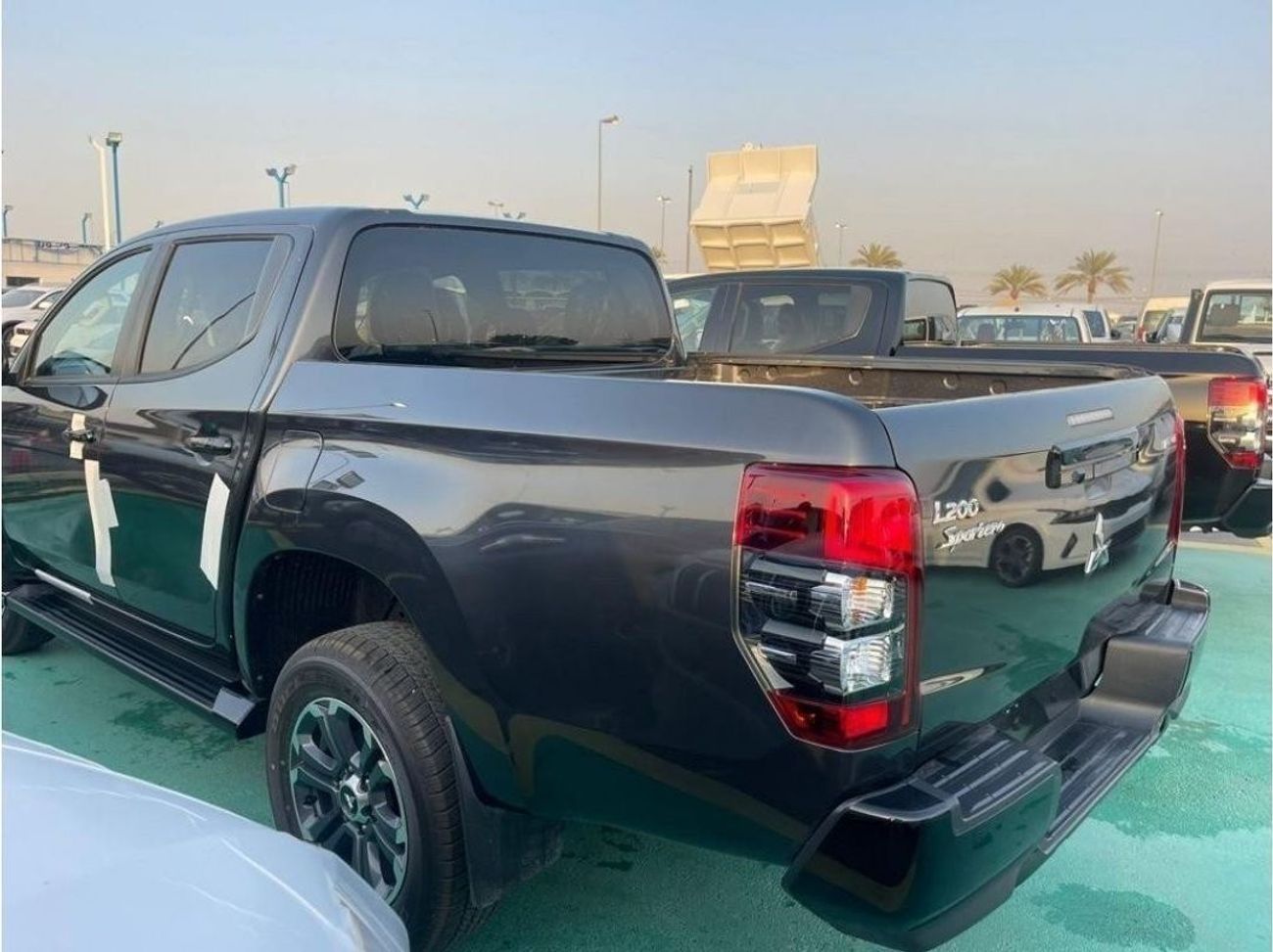 Mitsubishi L200 sportero  deseil  4x4  full   option automatic