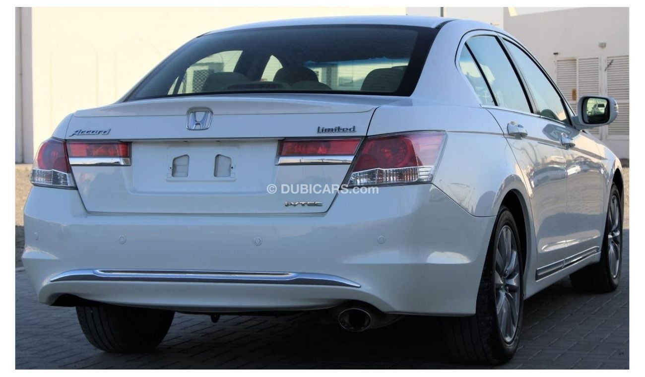 هوندا أكورد هوندا أكورد 2012 خليجي بحالة ممتازة بدون حوادث