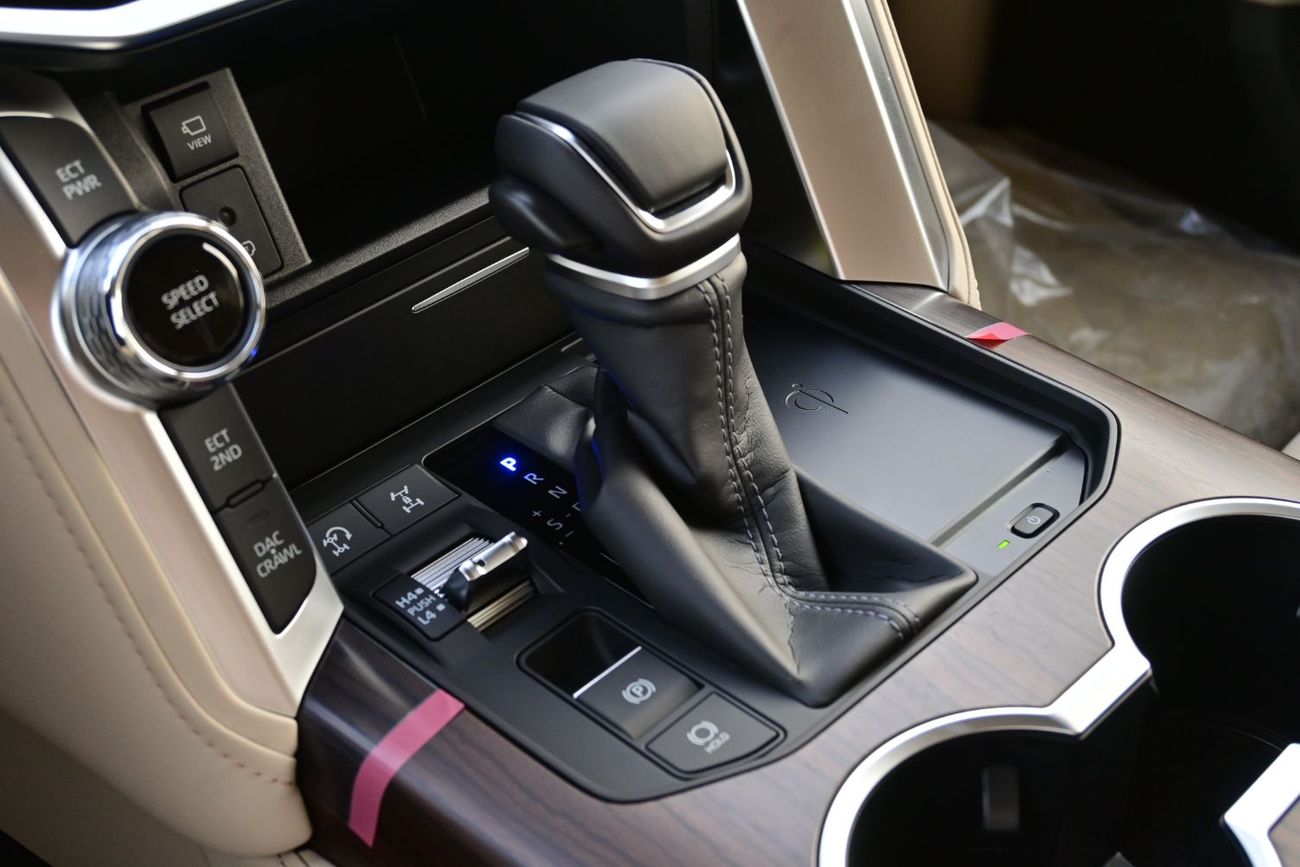 تويوتا لاند كروزر Toyota Land Cruiser VX-V Exclusive 4.0L V6, 4WD