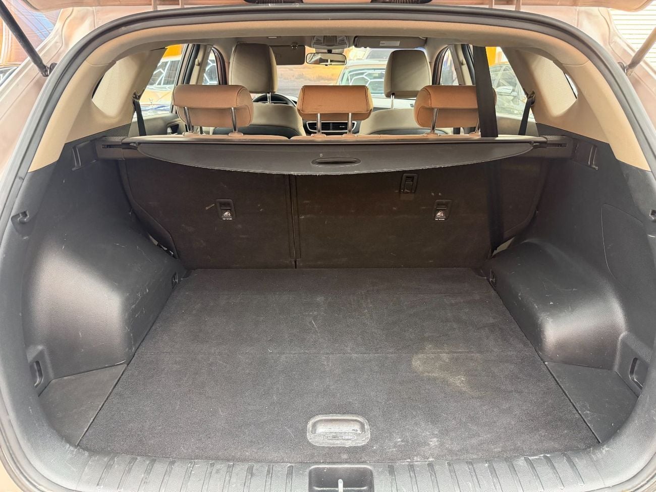 Hyundai Tucson Comfort 2.0L FREE REGISTRATION | NO CONVENIENCE FEES | UNDER WARRANTY | 0% DOWN PAYMENT | CERTIFIED