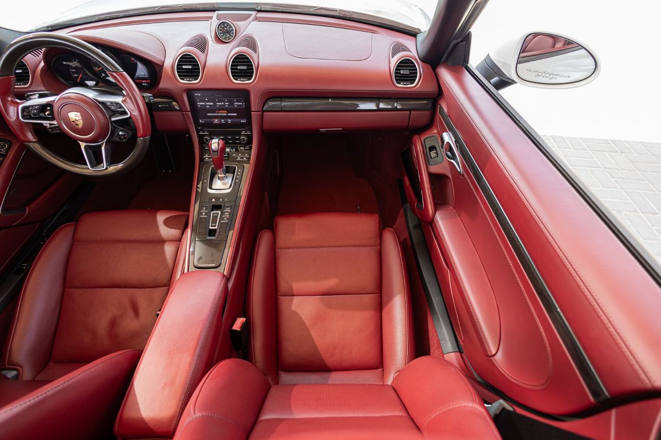 Porsche 718 Boxster GTS 4.0L A/T