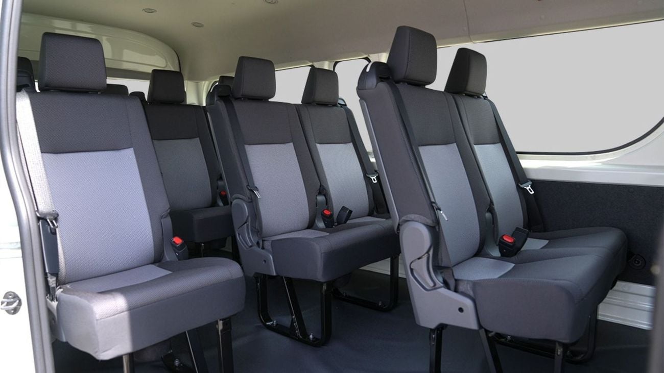 تويوتا هاياس 2.8L, 4-Cylinder, 16-Valve DOHC . 13 Seater . 3 Door . 6 Speed