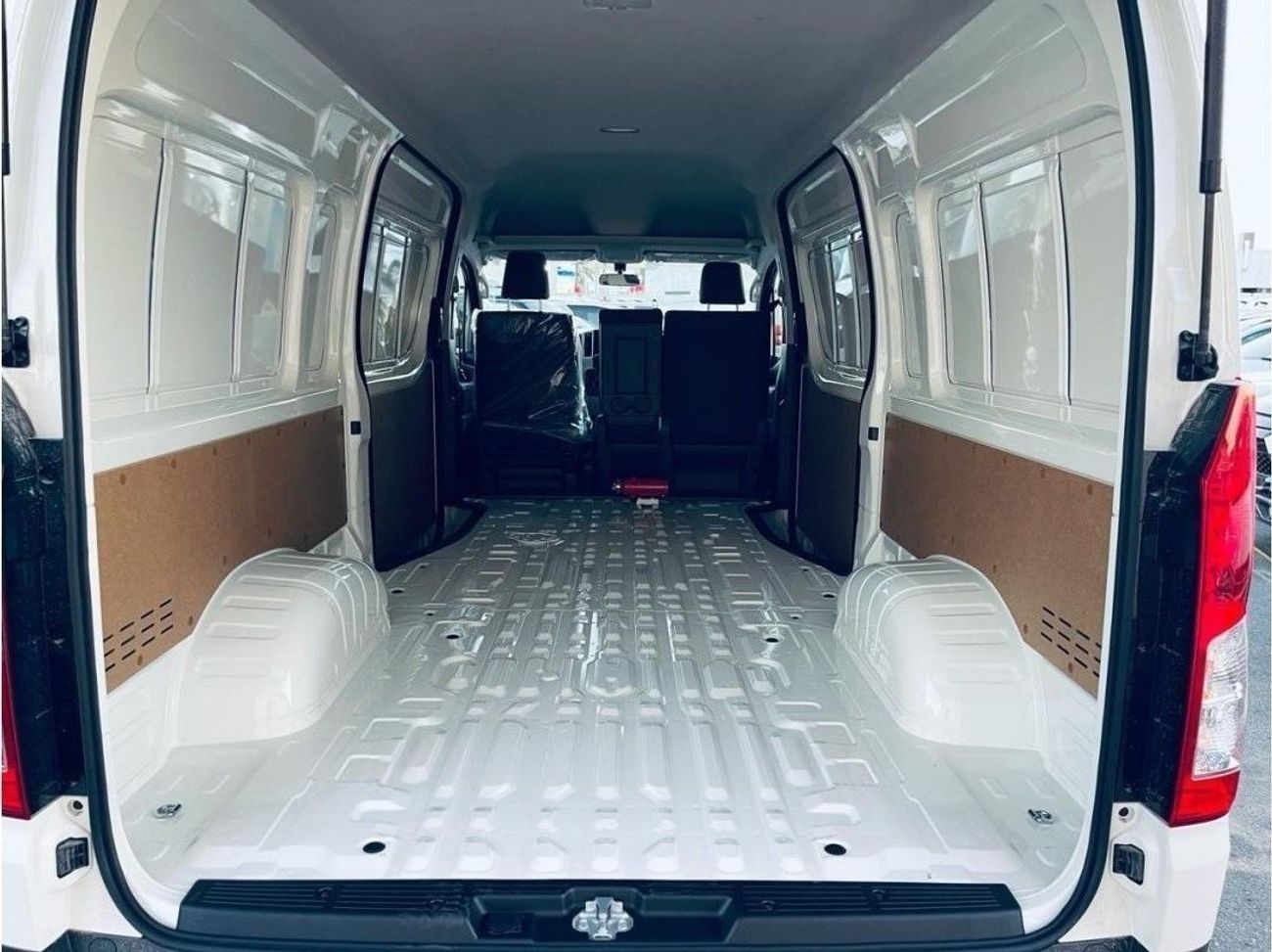 Toyota Hiace TOYOTA HIACE 3.5L V6 CARGO VAN HIGHROOF 2025