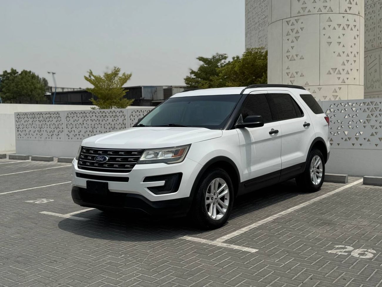 Ford Explorer Std 3.5L 4WD