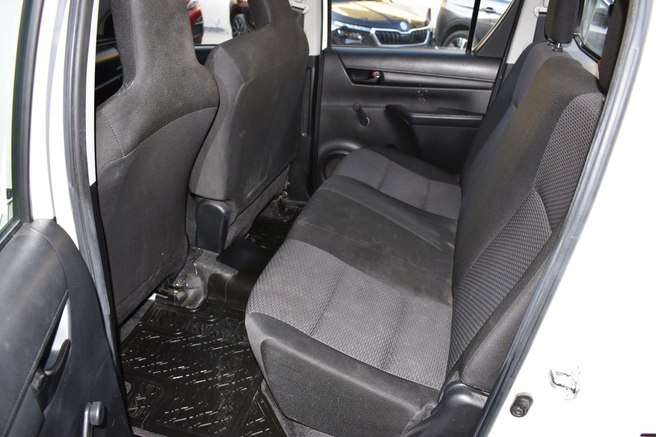 Toyota Hilux AED 1279 PM | 2.7L MT GL DC GCC DEALER WARRANTY