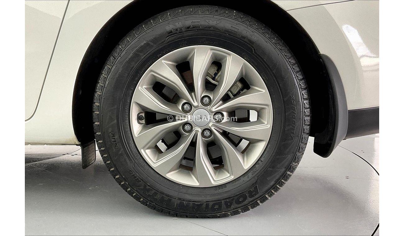 كيا كارنيفال LX