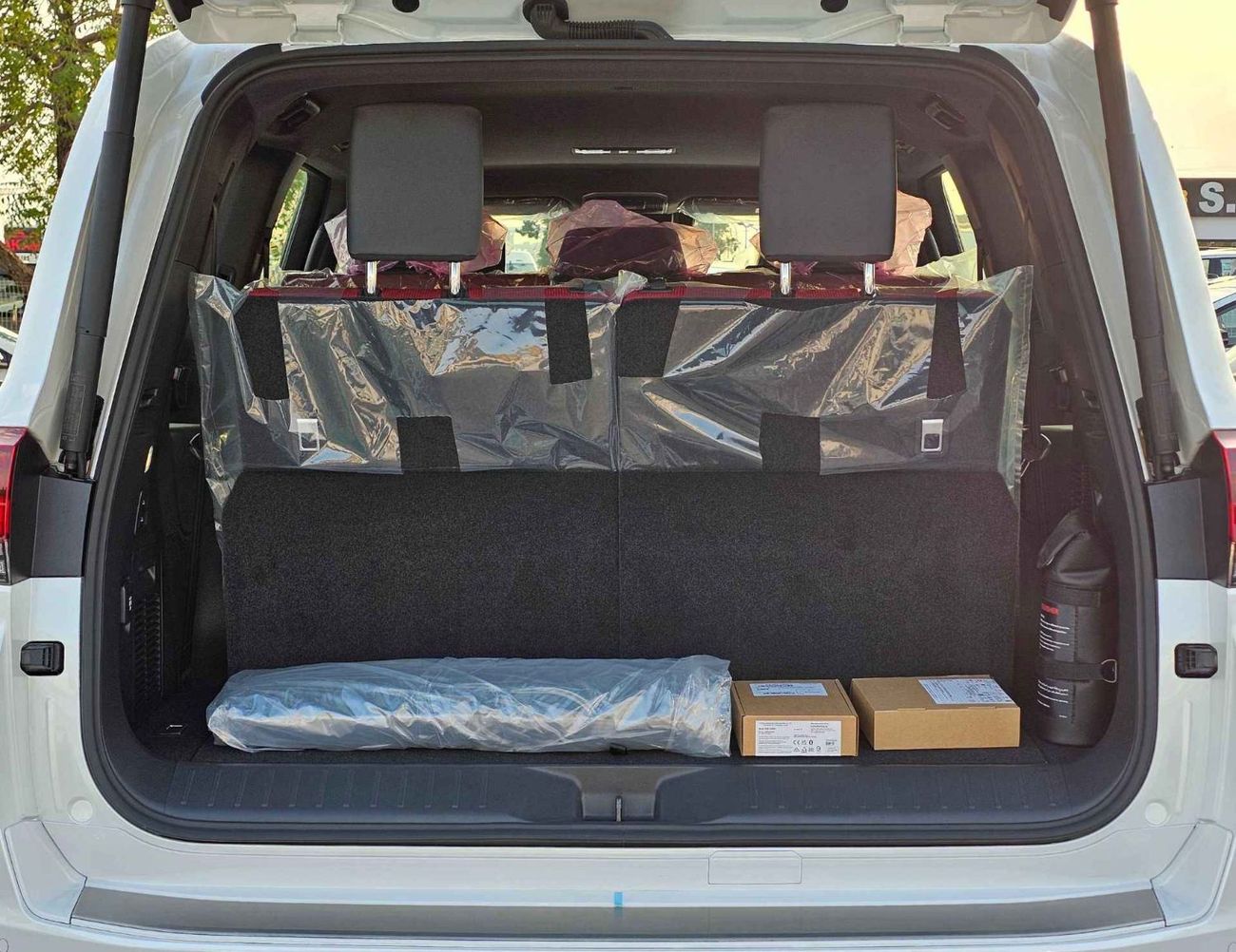 تويوتا لاند كروزر VXR TWIN TURBO / 3.5L PETROL V6 4WD / RADAR / 12.3" DVD+JBL / HEADUP DISPLAY (CODE#VXR31H)