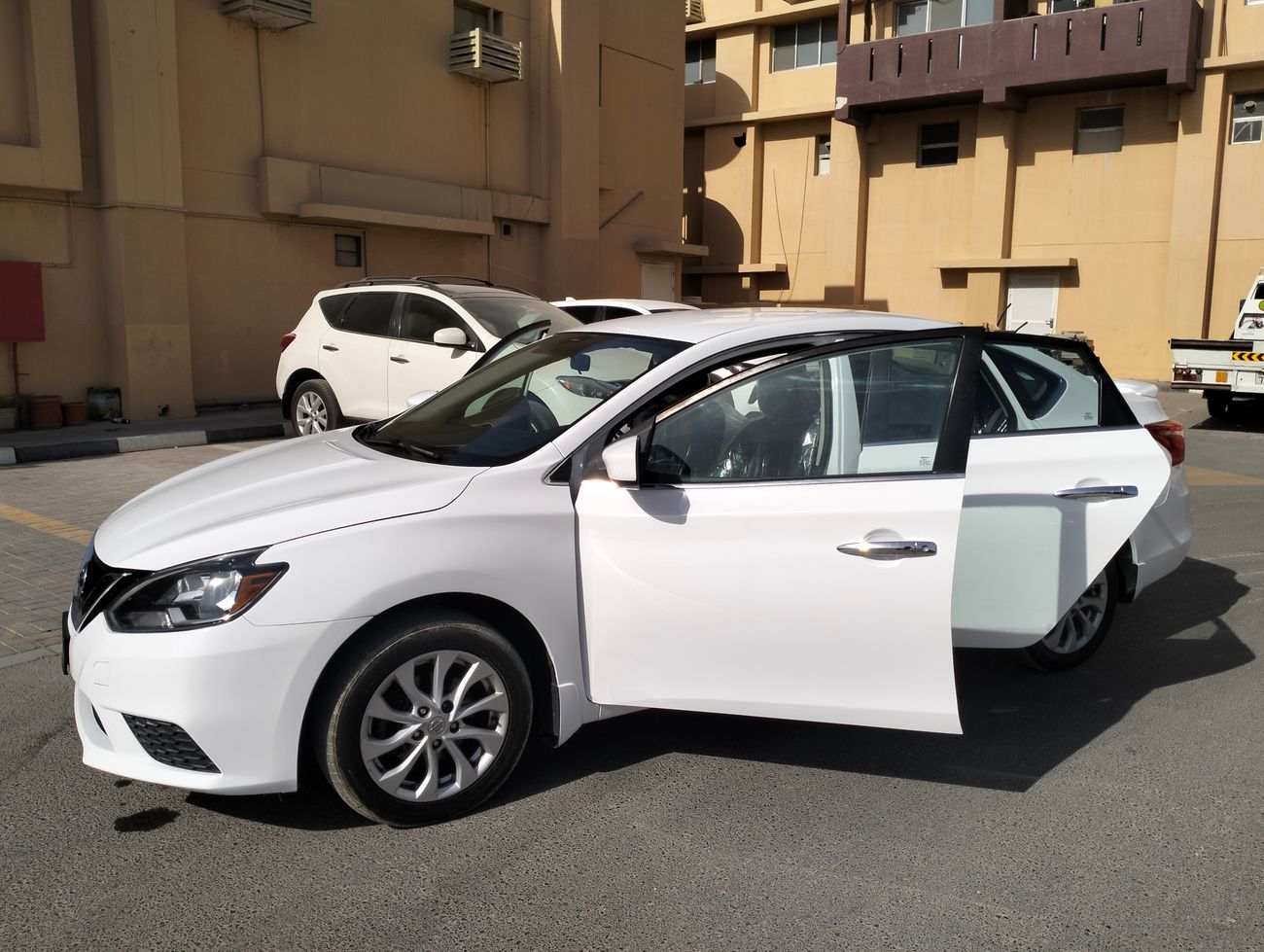 نيسان سنترا SV