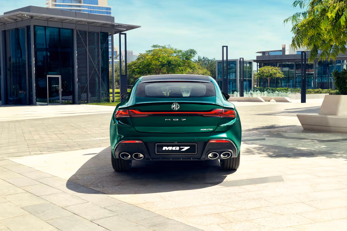 أم جي 7 exterior - Rear Profile