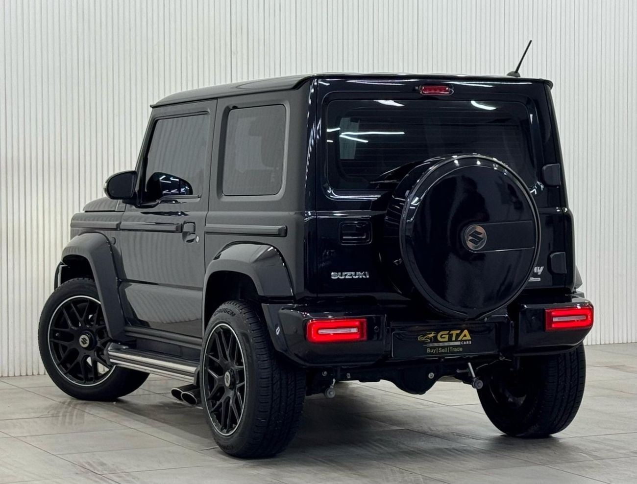 سوزوكي جيمني GL 1.5L (3-Doors) 2023 Suzuki Jimy All Grip, Nov 2028 Suzuki Warranty, Very Low Kms, G63 Kit, GCC