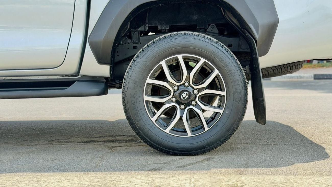 Toyota Hilux GR SPORTS BODY KIT INTALLED | POWER SEATS | 2.8L DIESEL ENGINE | AUTO | 2023