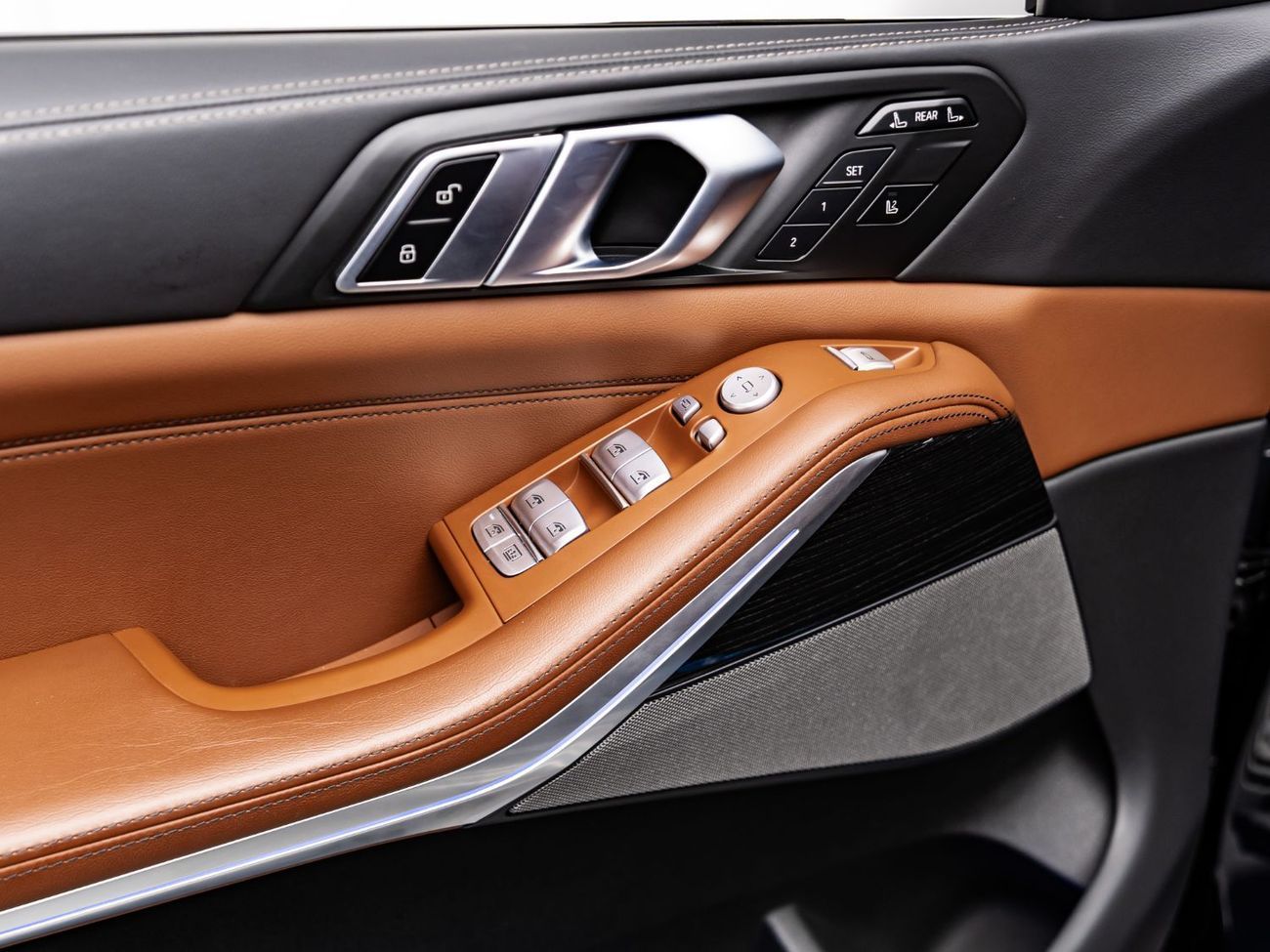 BMW X7 xDrive40i Luxury M Sport Package 3.0L 2025 BMW X7 xDrive40i, 2029 BMW Warranty + Service Contract, L