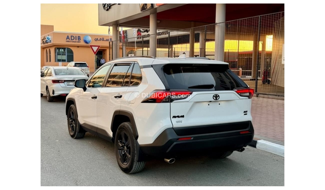 Toyota RAV4 2020 XLE SUNROOF PUSH START 4x4 - 2.5L USA IMPORTED
