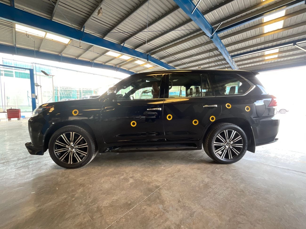 لكزس LX 570 Platinum | upto AED 20,000 Ramadan Discount | شامل الضمان | 0 ﺪﻔﻋﺓ ﺃﻮﻟﻯ