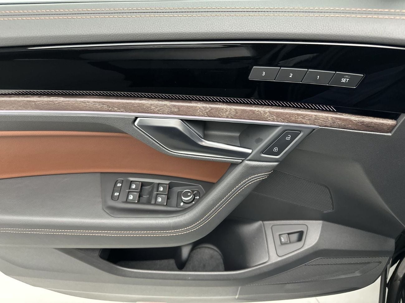 فولكس واجن طوارق 3L | VW Certified | Ventilated Front Seats, V6 4MOTION & Smart Driving Pack