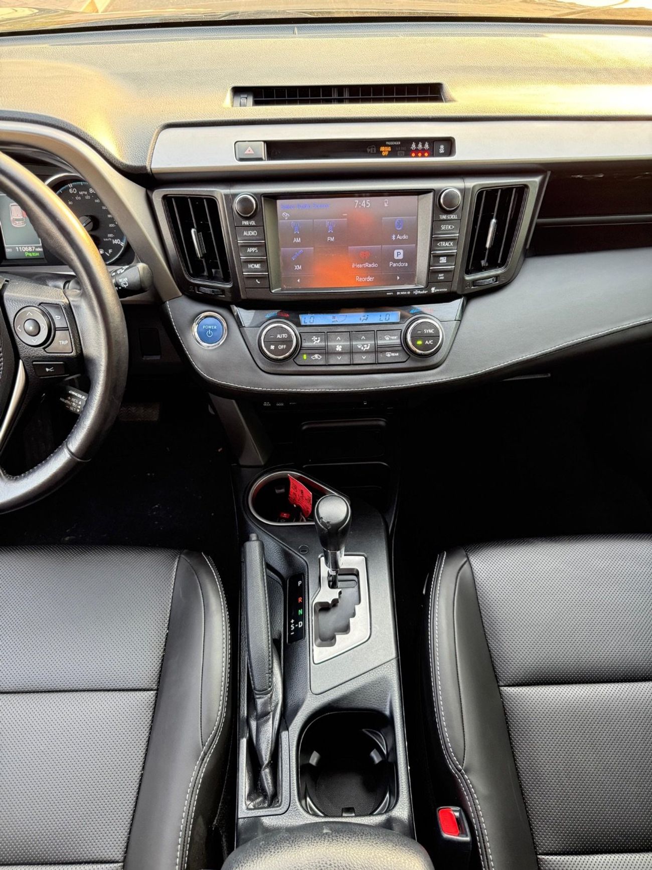 تويوتا راف ٤ XLE 2.5L