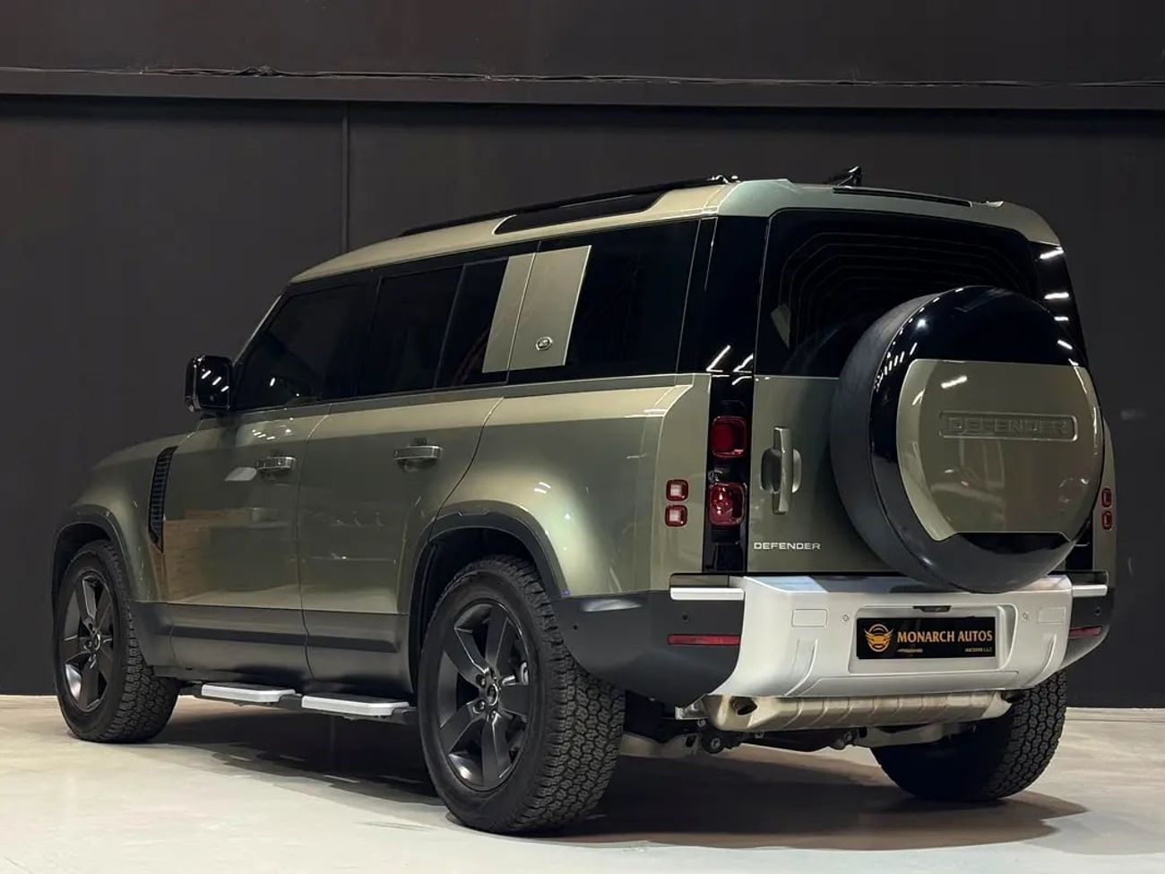 Land Rover Defender 5,259 P.M | 0% Downpayment | 110 | ONE OWNER | AGENCY WARRANTY AND SERVICE CONTRACT