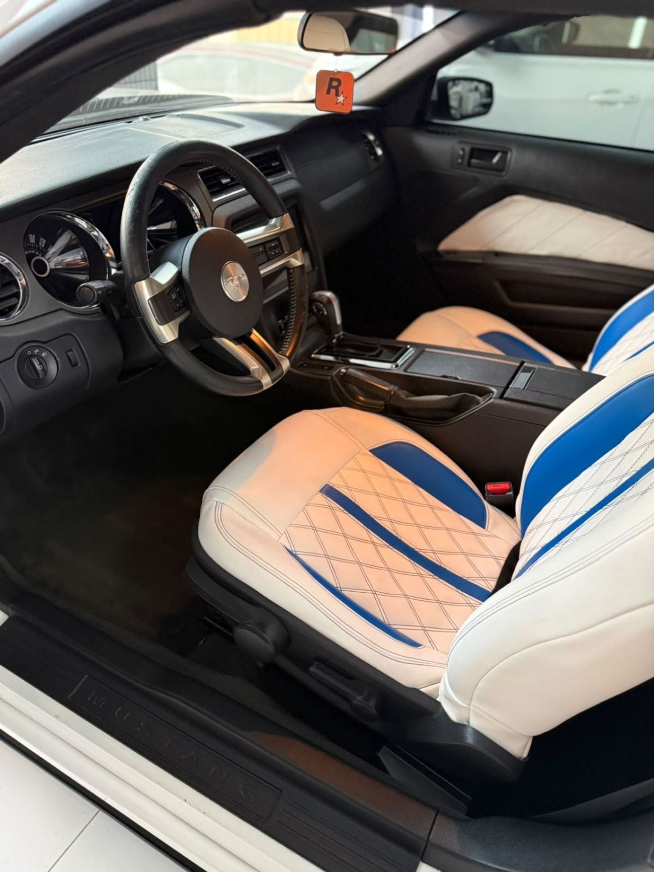 Ford Mustang PREMIUM Ford Mustang for Sale in Dubai – Sporty American Muscle Car!  Looking for a stylish American car wit