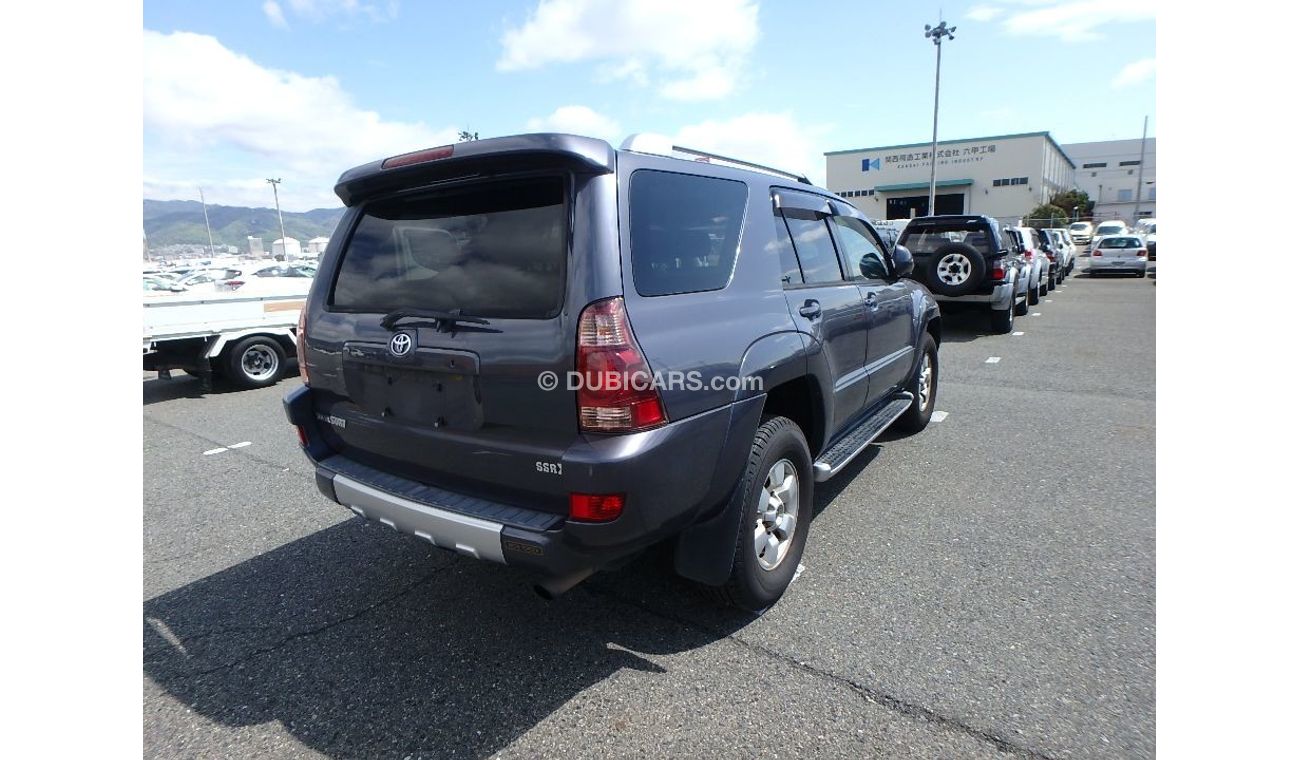 تويوتا هيلوكس 2004