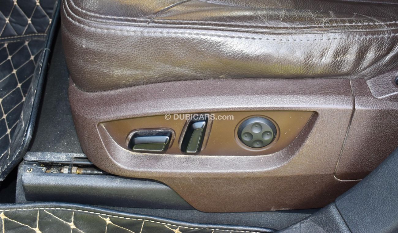 Audi Q7 2009 GCC model, silver color, saffron interior, leather panorama, cruise control, sensor wheels, in