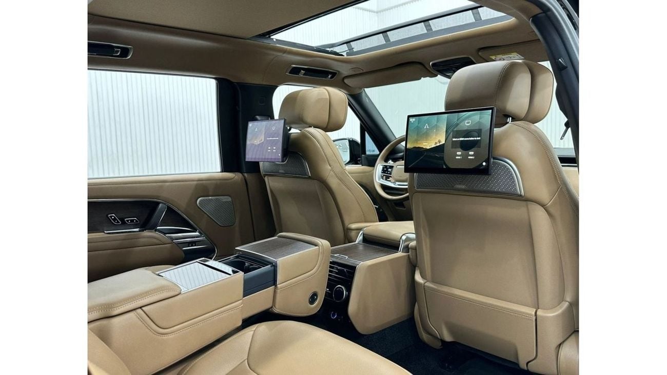 لاند روفر رينج روفر 2022 Range Rover Vogue Autobiography, 2027 Range Rover Warranty + Service Pack, Very Low Kms, GCC