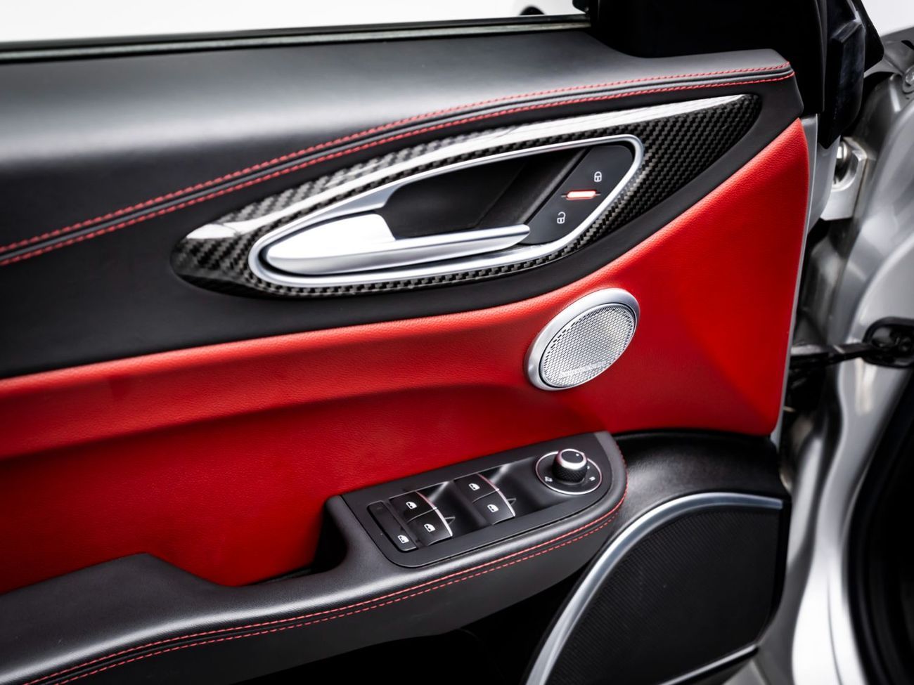 Alfa Romeo Giulia Quadrifoglio 2.9L (510 HP) 2020 Alfa Romeo Giulia Quadrifoglio, 2026 Agency Warranty + Service Contr