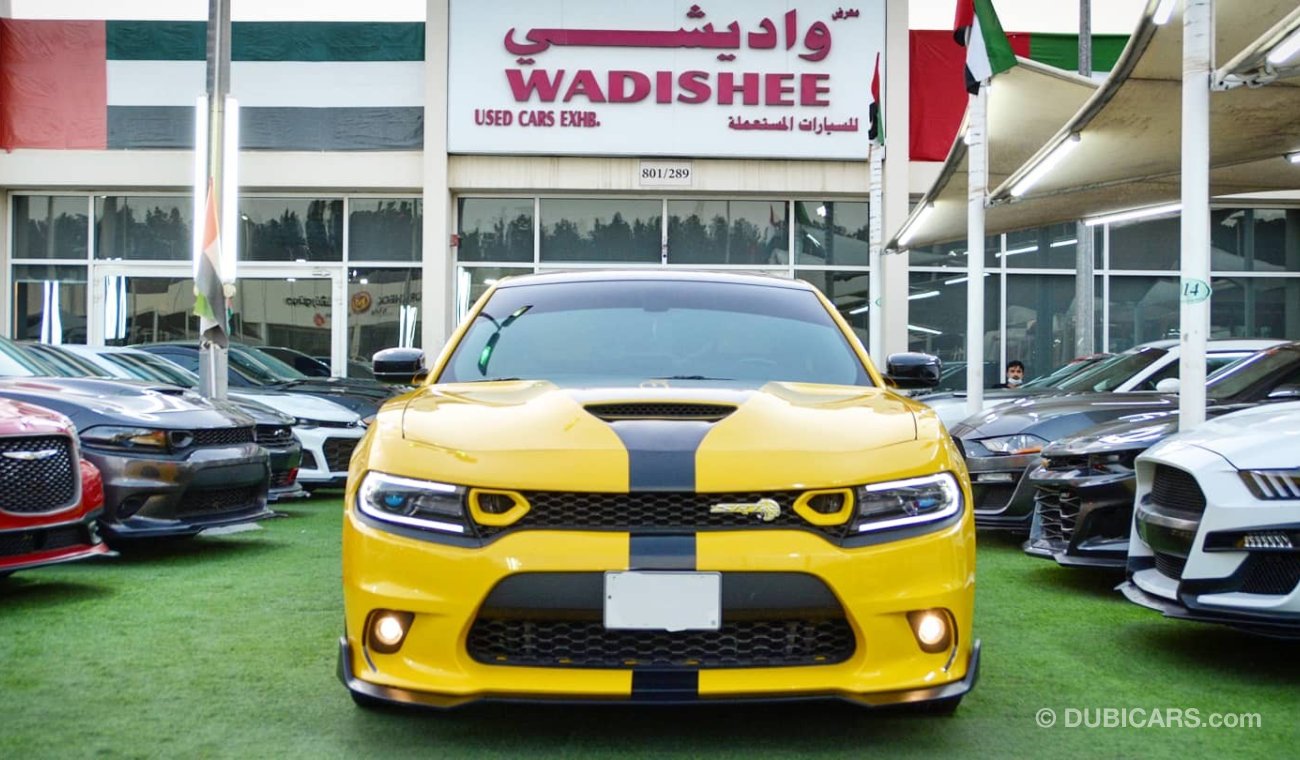 دودج تشارجر Dodge Charger SXT V6 2017/SRT Kit/Leather Seats/Big Screen/Very Good Condition