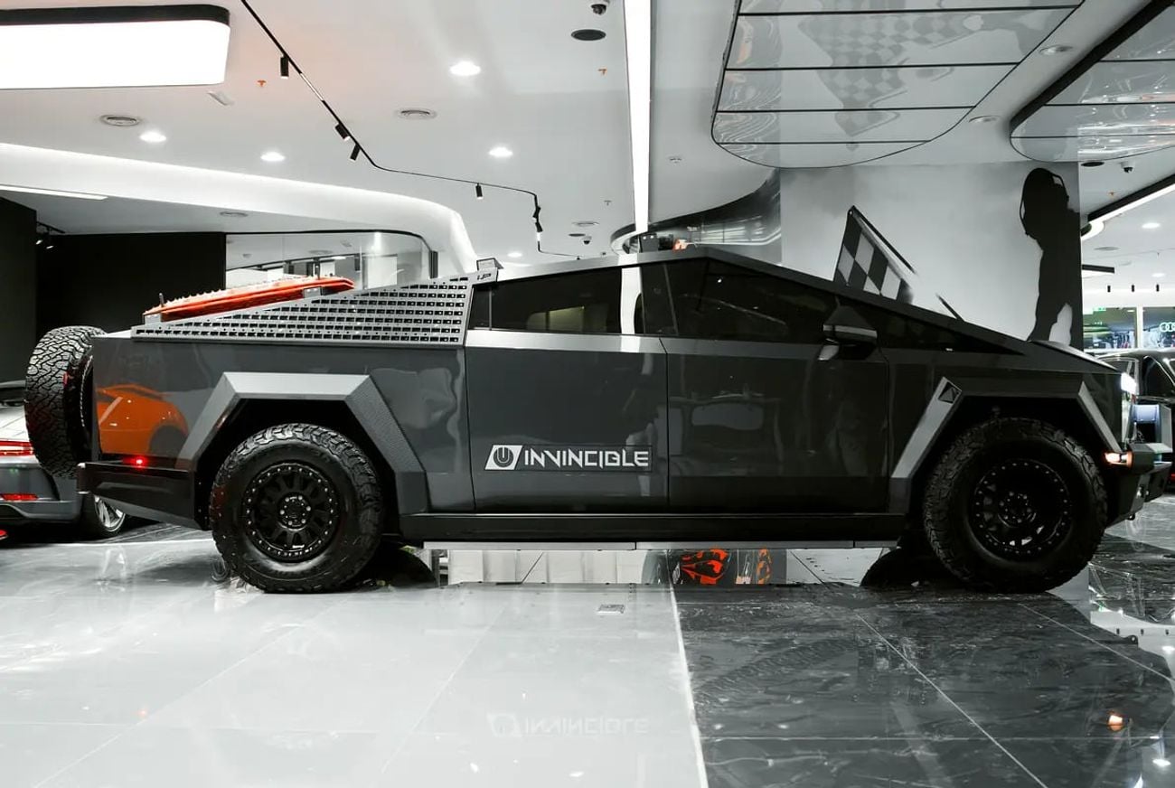 Tesla Cybertruck invincible edition - Brand New!
