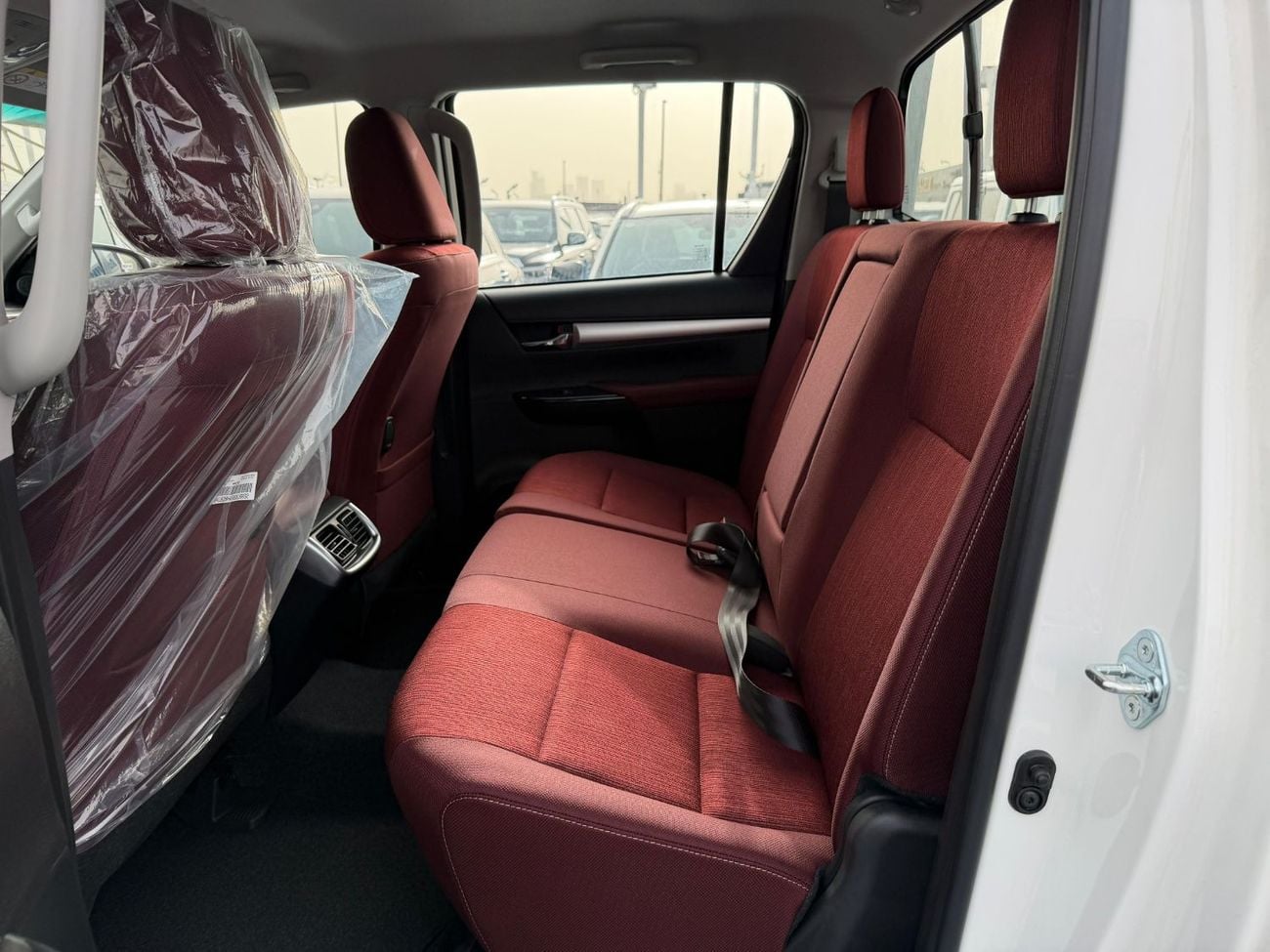 Toyota Hilux SR5 2.7L Petrol Manual Push Start 4WD 2025 Export @ 118,000 AED
