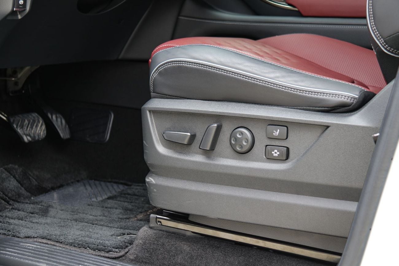 إنفينيتي QX80 AUTOGRAPH CAPTAIN CHAIRS INFINITI QX80 Autograph 2026 (used)